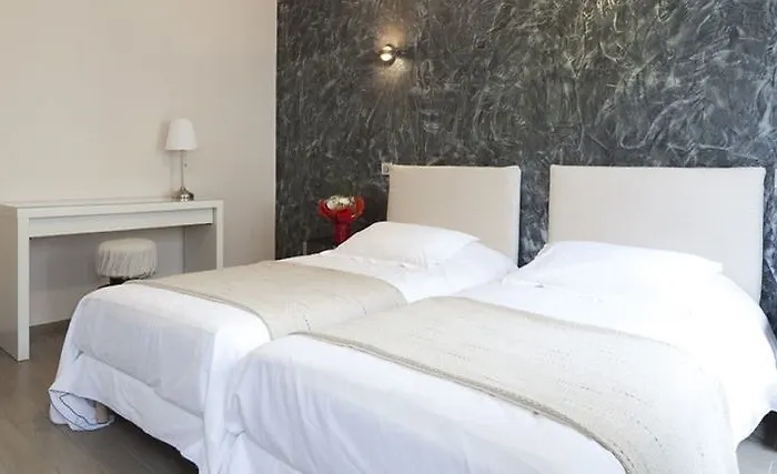 Sofia Hotel 2*