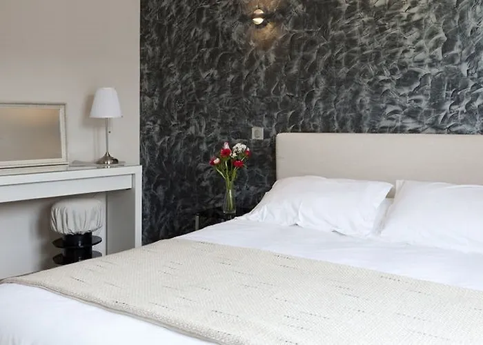 Sofia Hotel 2*