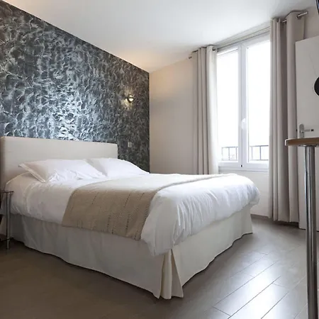 Sofia Paris