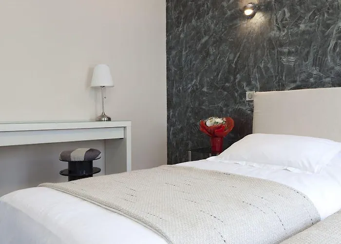 ソフィア 2* パリ